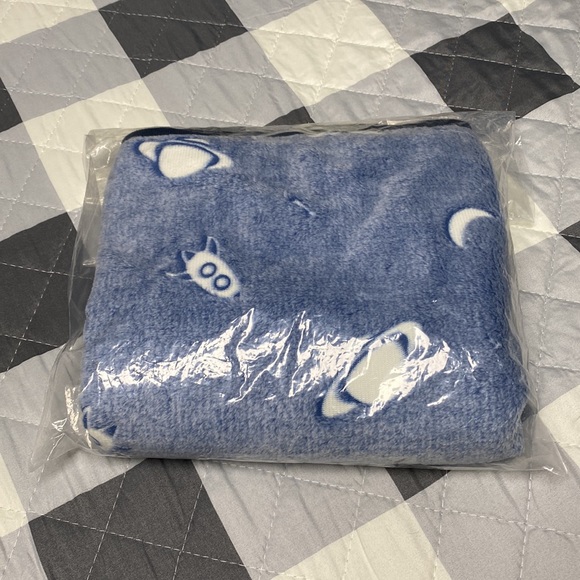 Blue Planet Glow in the Dark Flannel Throw Blanket - Picture 5 of 5